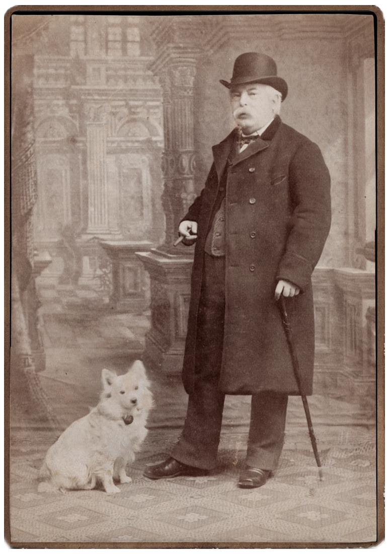 Mann mit weißen Kleinspitz - Kabinettfoto ca. 1899